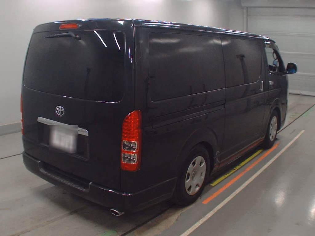 TOYOTA REGIUS ACE