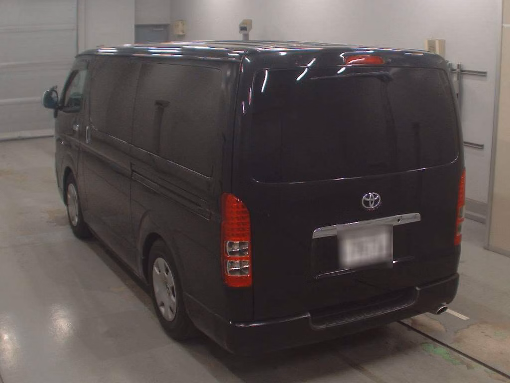 TOYOTA REGIUS ACE