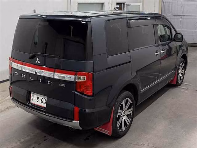 MITSUBISHI DELICA D:5