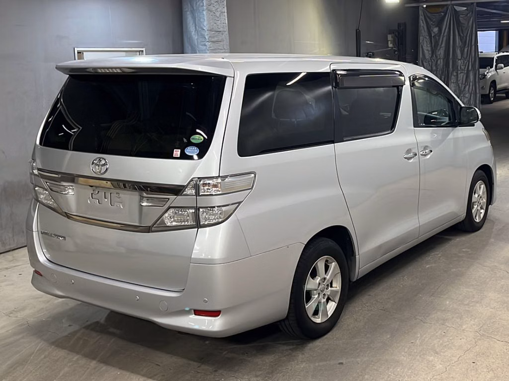 TOYOTA VELLFIRE
