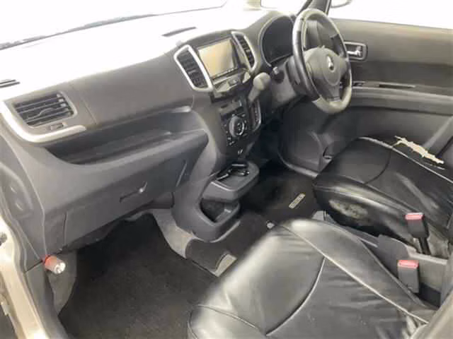 MITSUBISHI DELICA D:2