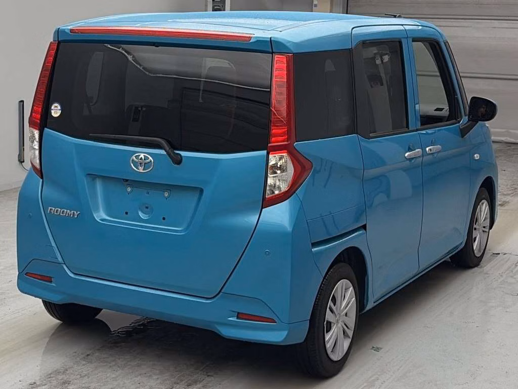 TOYOTA ROOMY