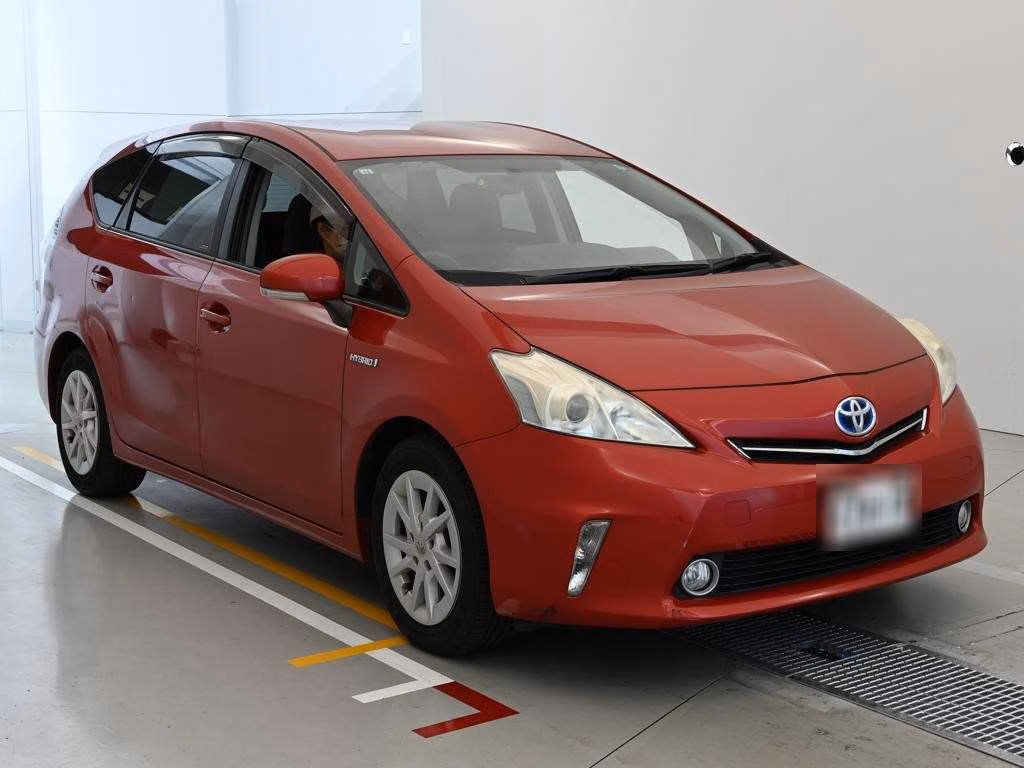 TOYOTA PRIUS ALPHA