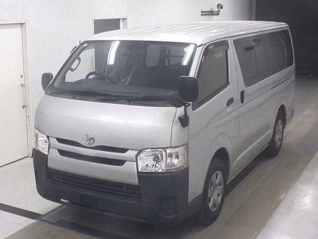 TOYOTA REGIUS ACE