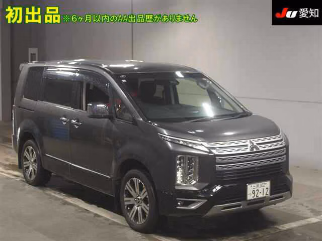 MITSUBISHI DELICA D:5