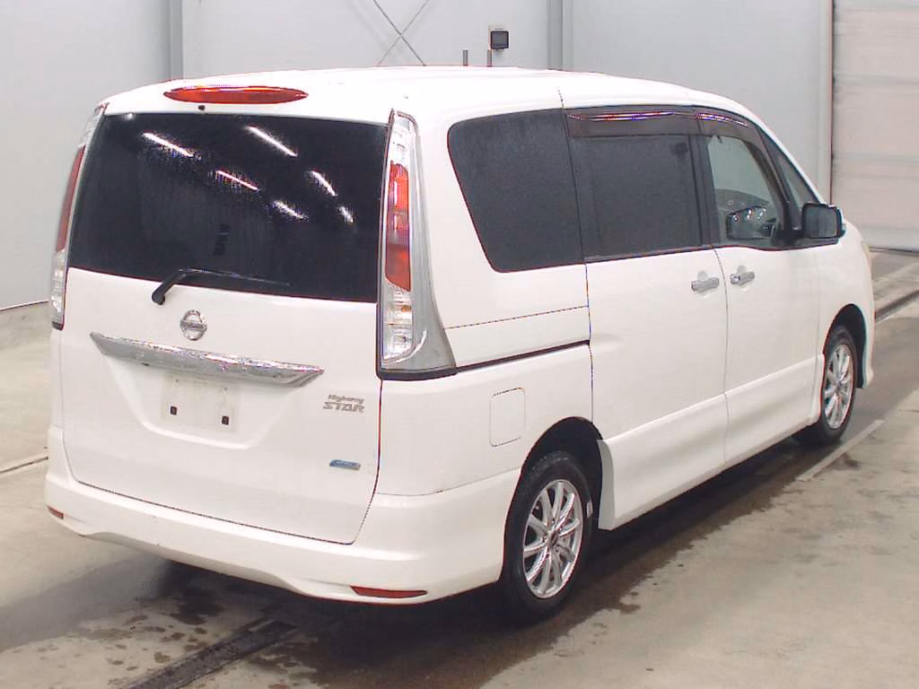 NISSAN SERENA