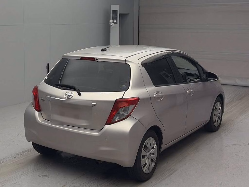 TOYOTA VITZ