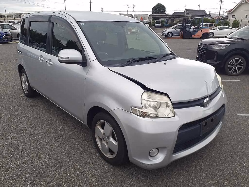 TOYOTA SIENTA