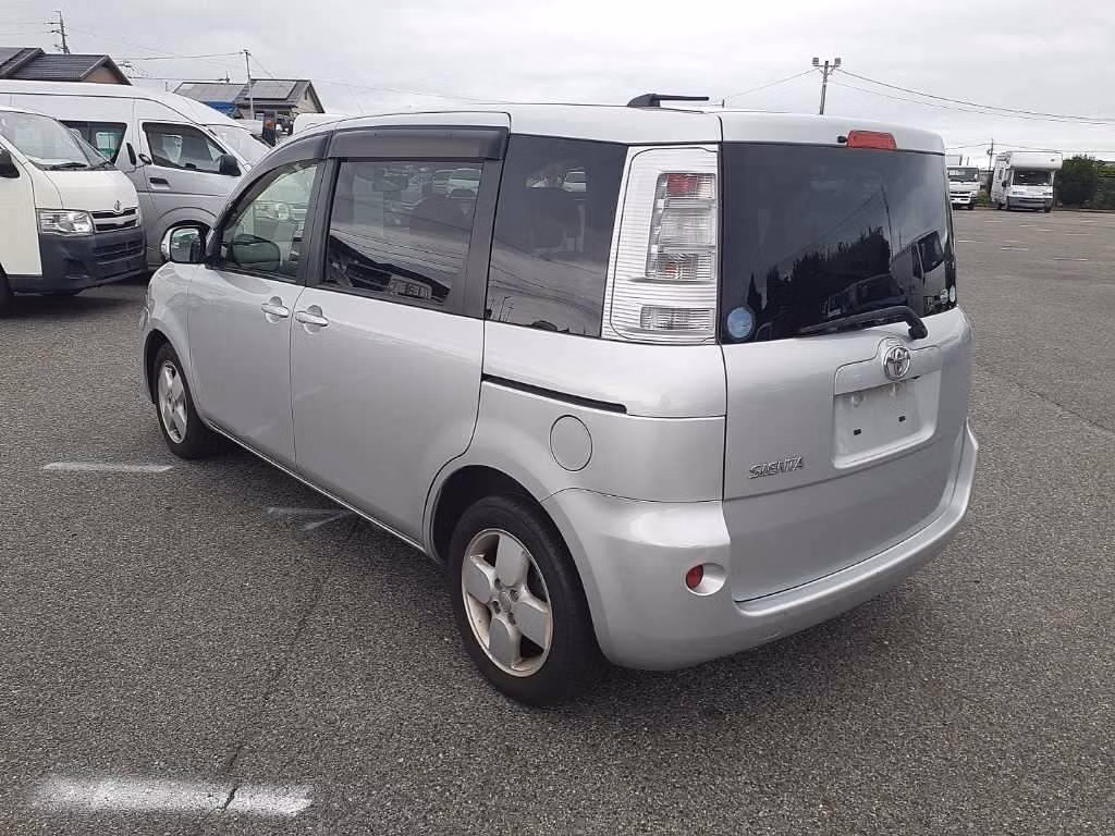 TOYOTA SIENTA