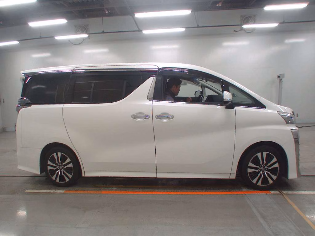 TOYOTA VELLFIRE