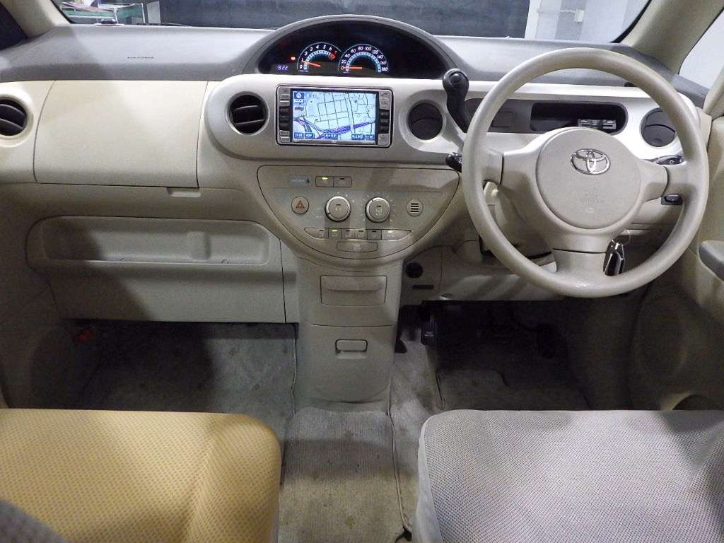 TOYOTA PORTE