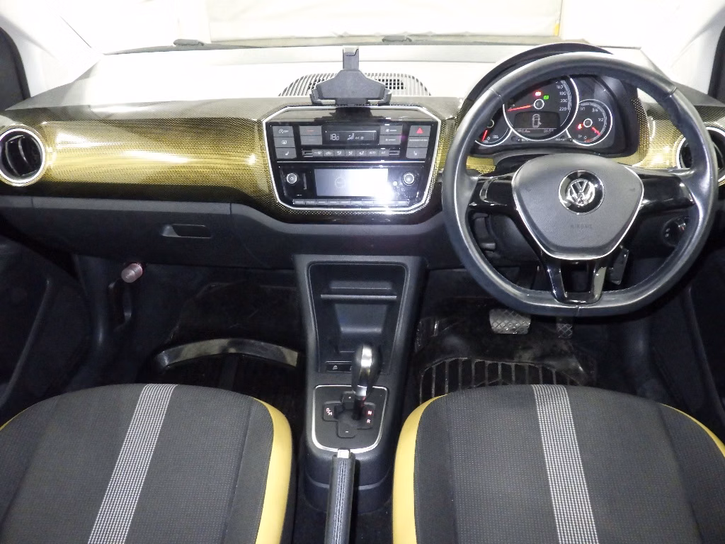 VOLKSWAGEN UP!
