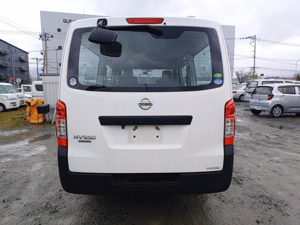 NISSAN NV350 CARAVAN
