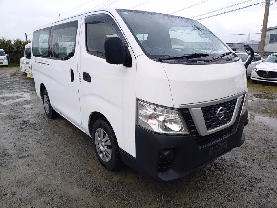 NISSAN NV350 CARAVAN