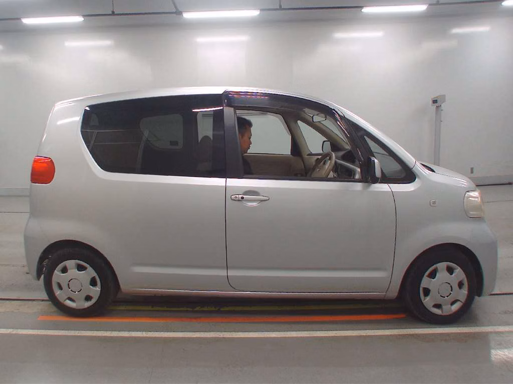 TOYOTA PORTE