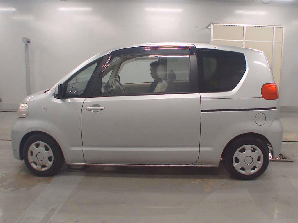 TOYOTA PORTE