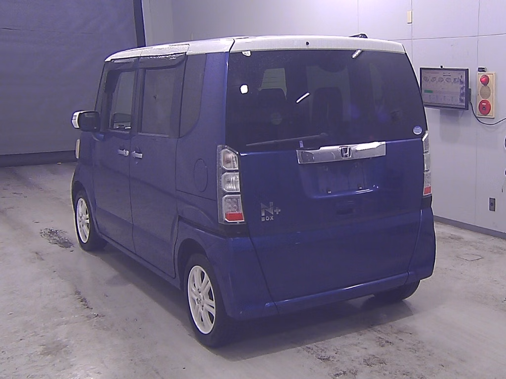 HONDA N-BOX+