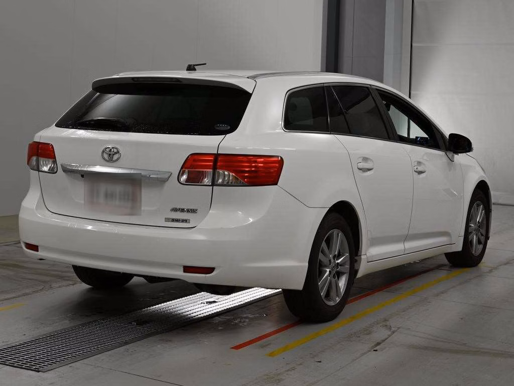 TOYOTA AVENSIS