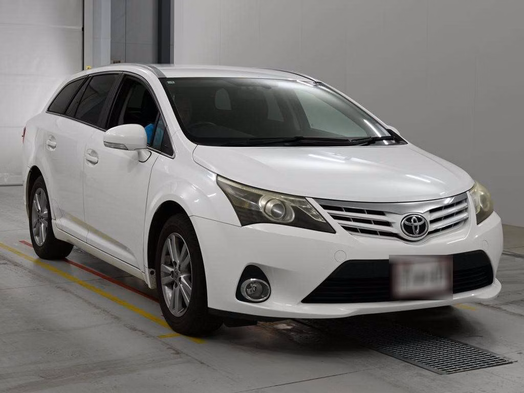 TOYOTA AVENSIS