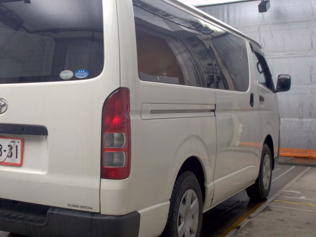 TOYOTA REGIUS ACE