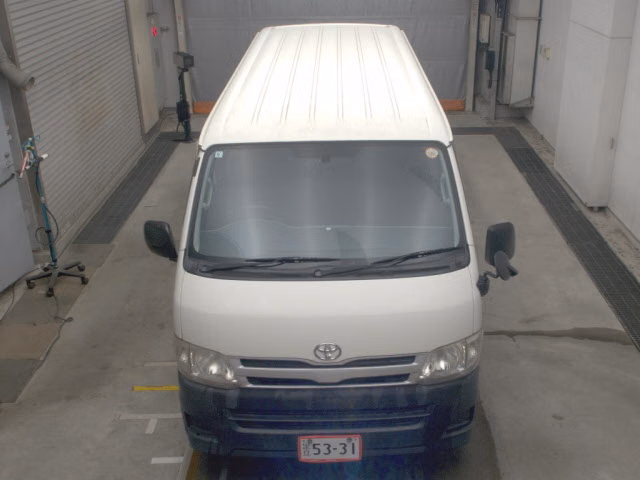 TOYOTA REGIUS ACE
