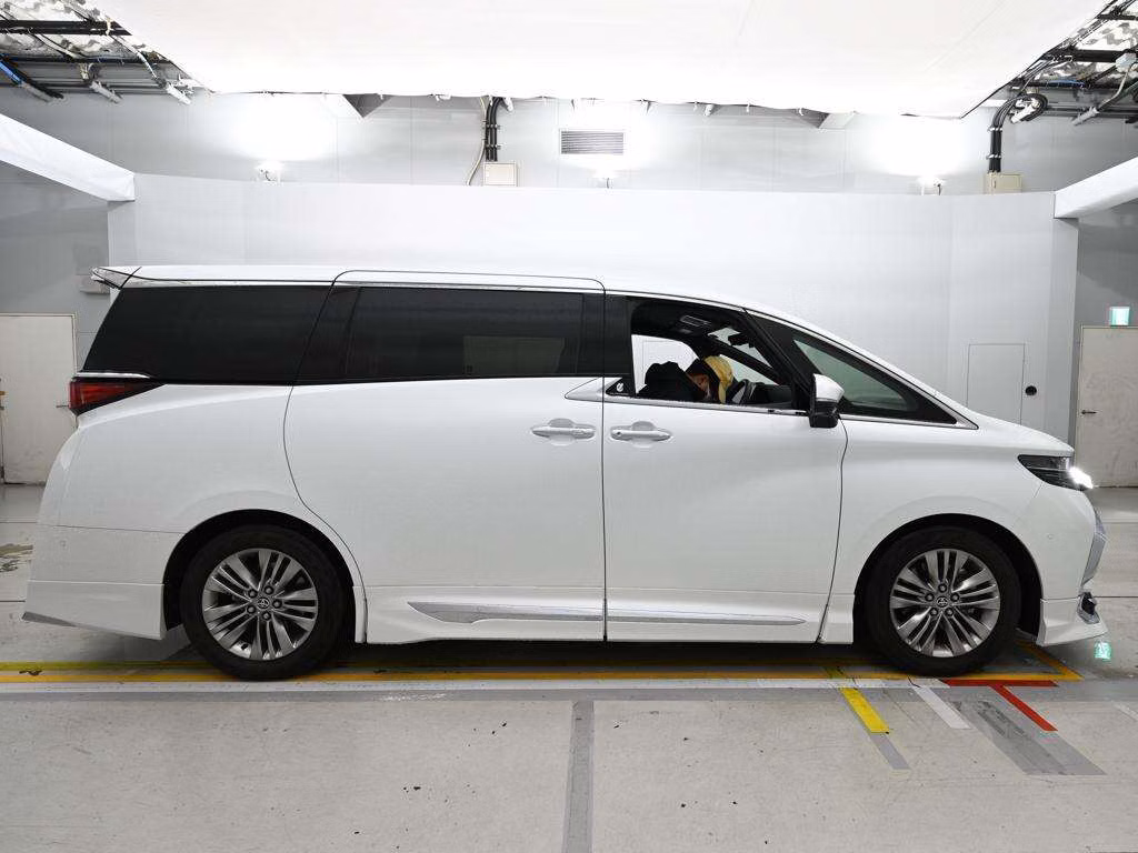 TOYOTA ALPHARD