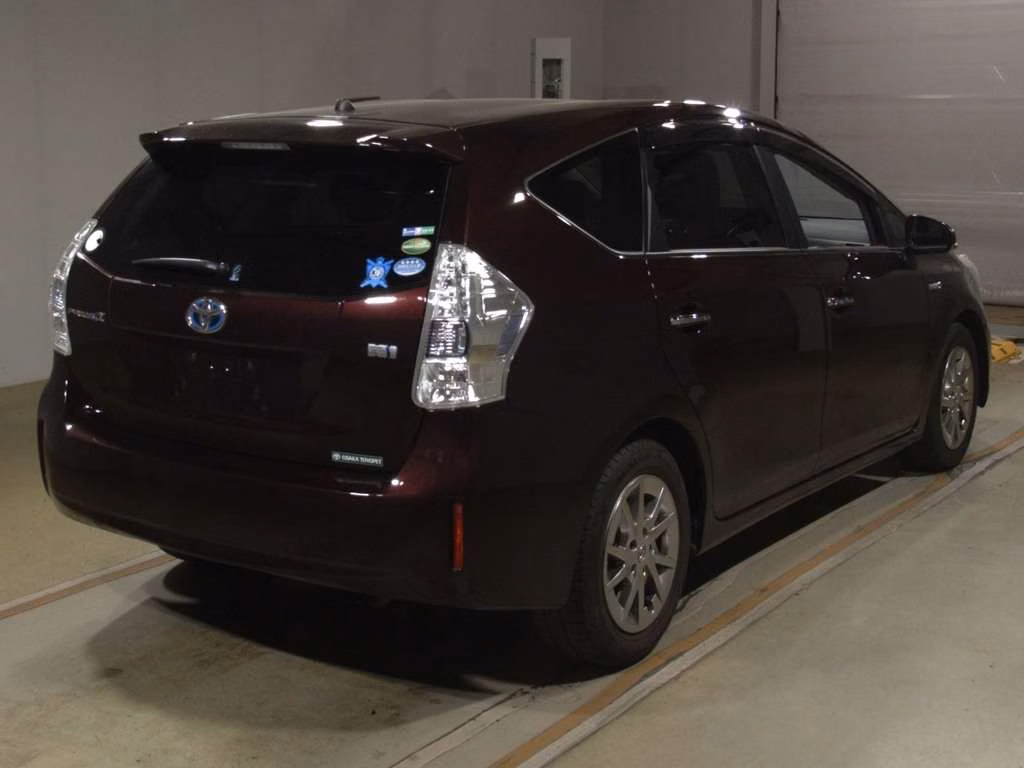 TOYOTA PRIUS ALPHA
