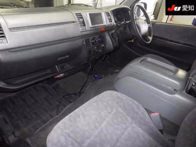 TOYOTA REGIUS ACE