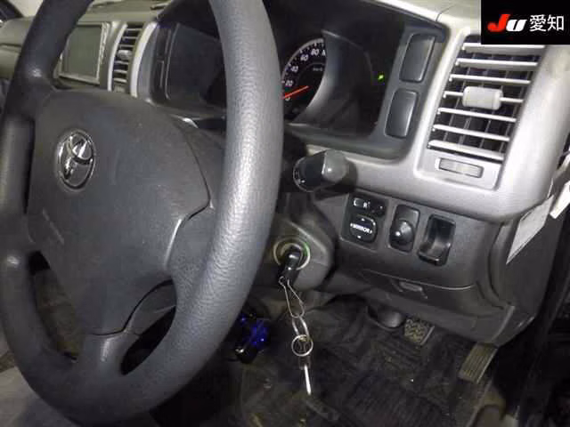 TOYOTA REGIUS ACE