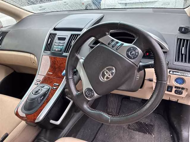 TOYOTA SAI