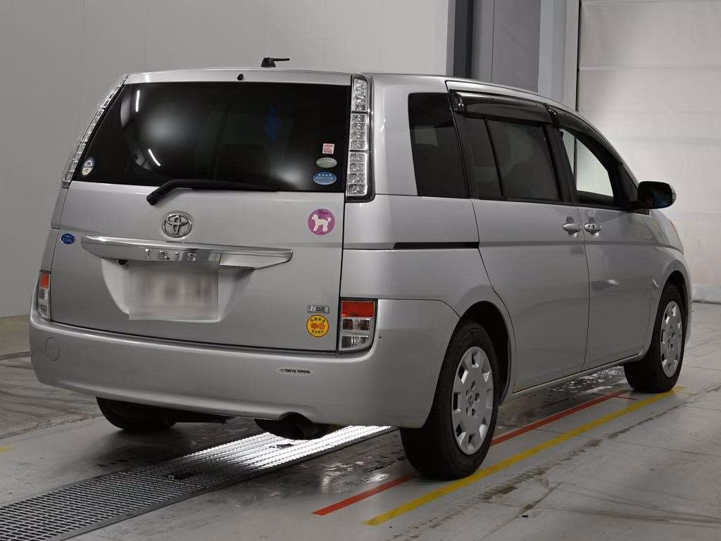 TOYOTA ISIS