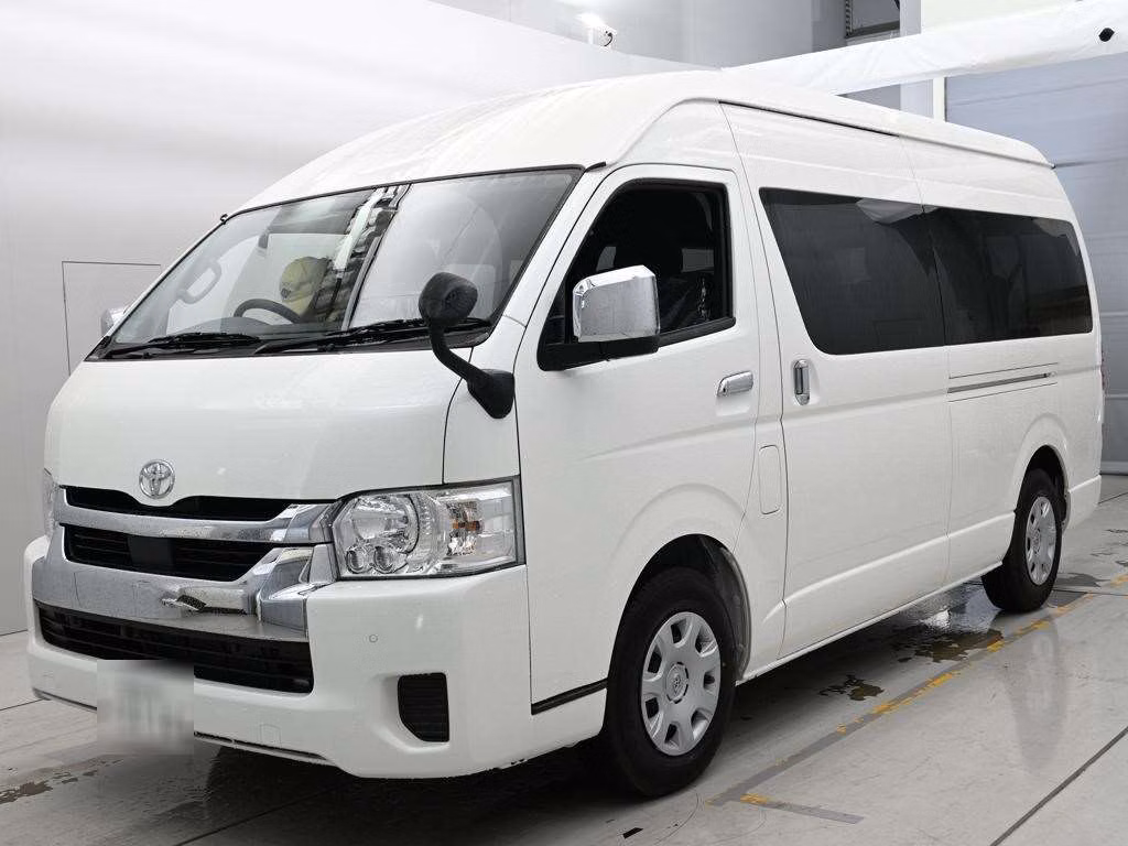 TOYOTA HIACE