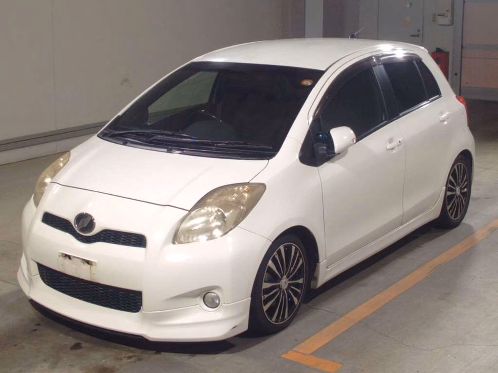 TOYOTA VITZ
