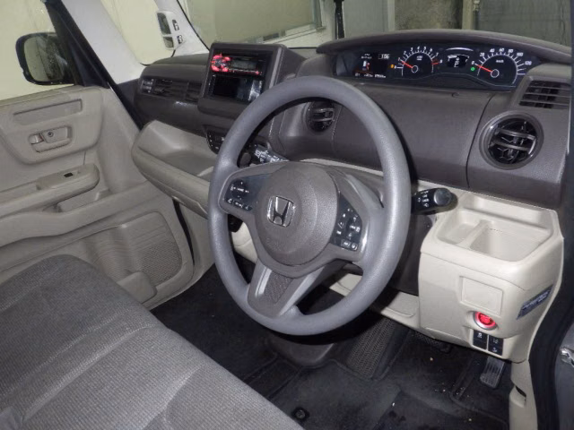 HONDA N-BOX