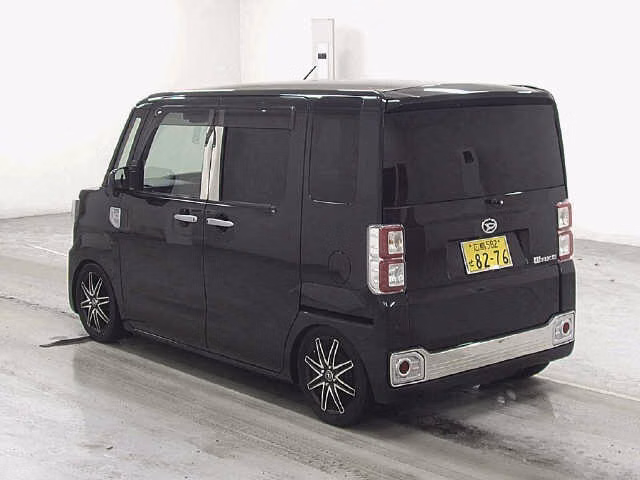 DAIHATSU WAKE