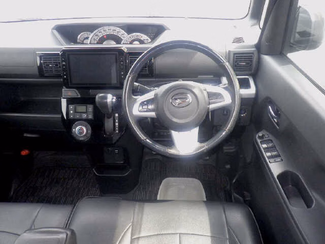 DAIHATSU WAKE