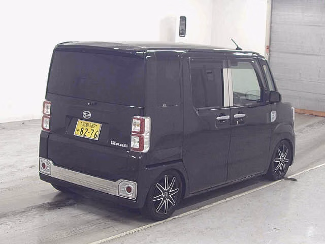 DAIHATSU WAKE