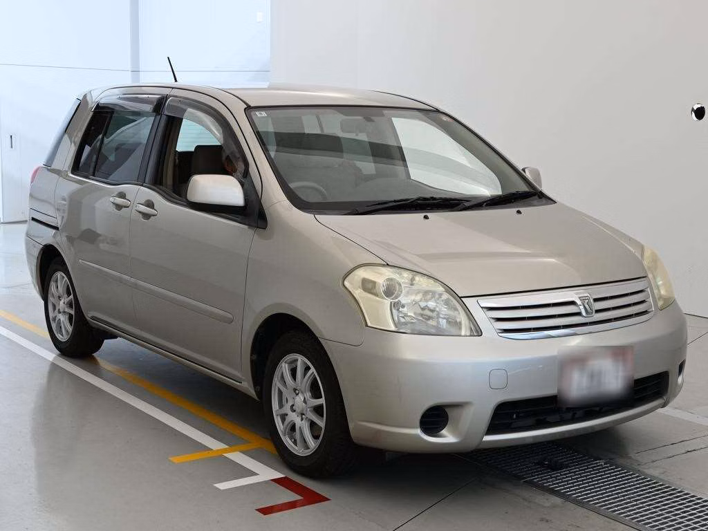 TOYOTA RAUM
