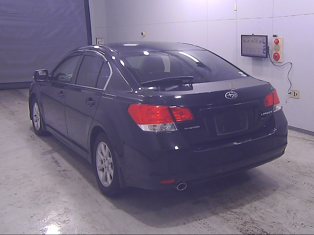 SUBARU LEGACY B4