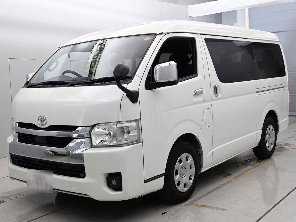 TOYOTA HIACE