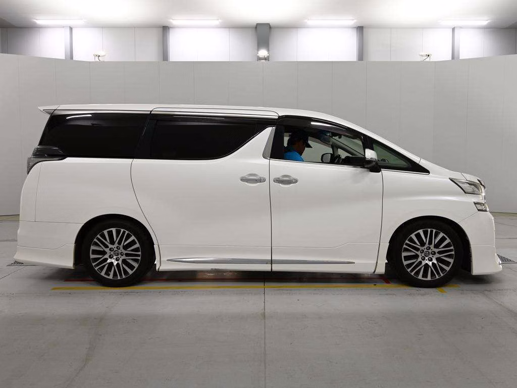TOYOTA VELLFIRE