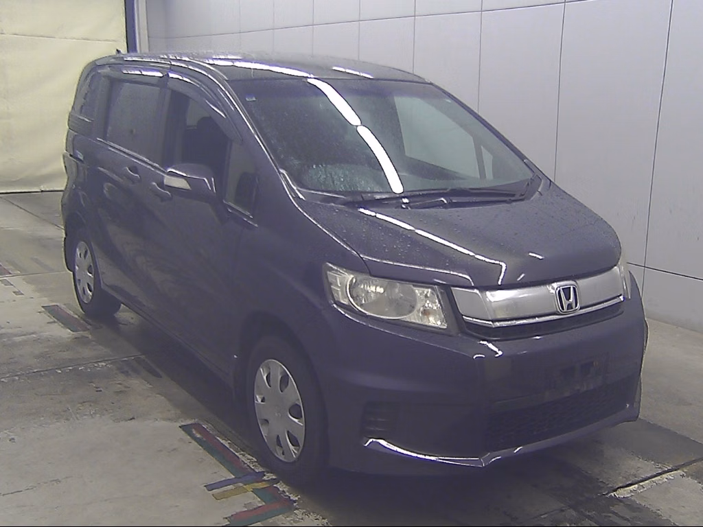 HONDA FREED SPIKE