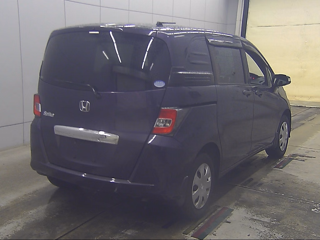 HONDA FREED SPIKE