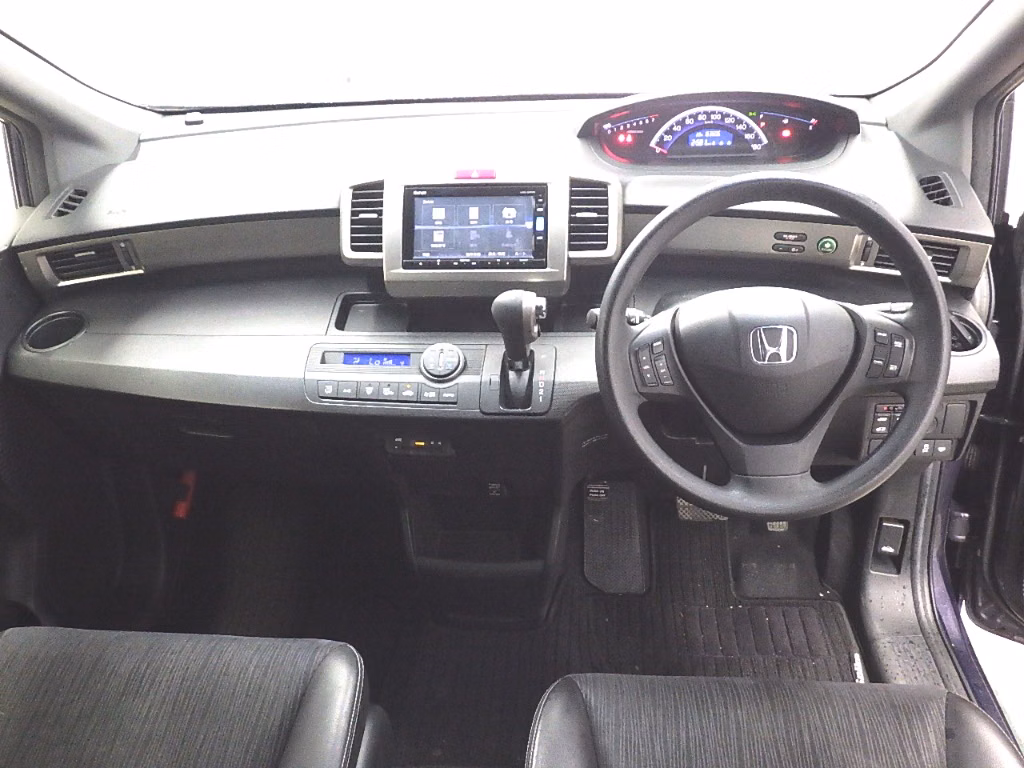HONDA FREED SPIKE