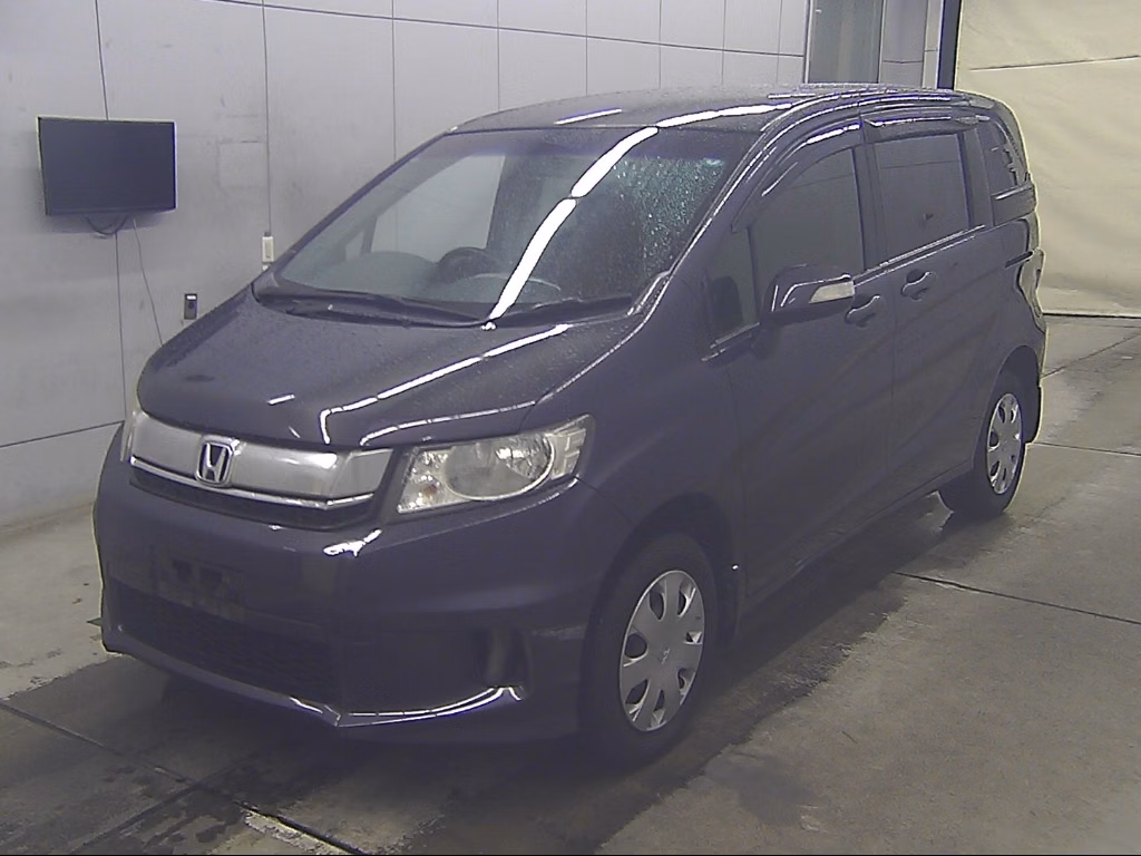 HONDA FREED SPIKE