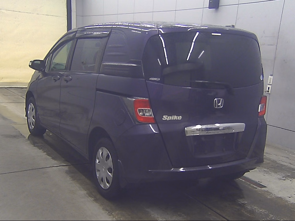 HONDA FREED SPIKE