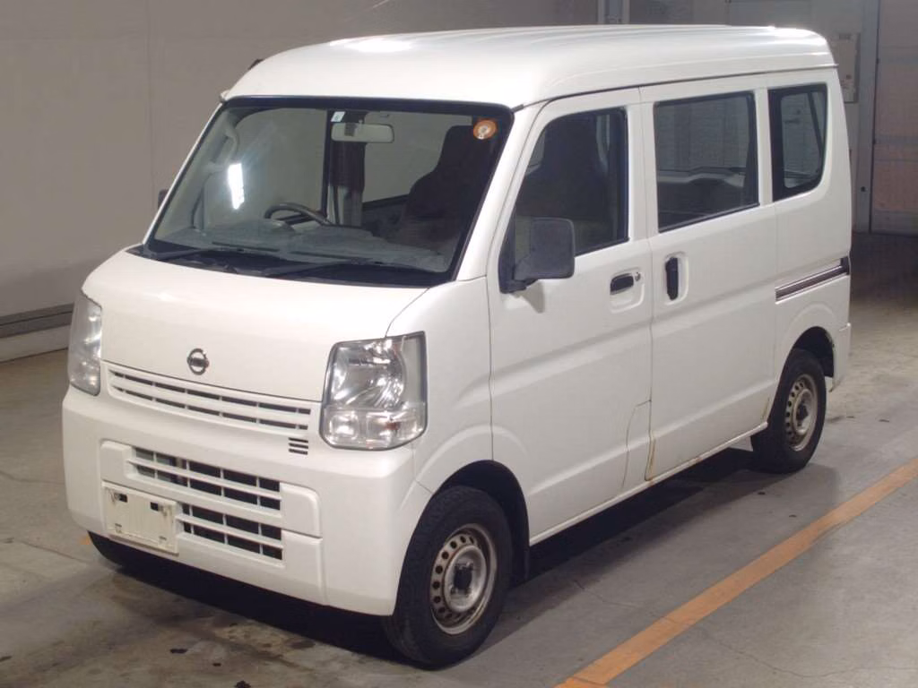 NISSAN NV100 CLIPPER