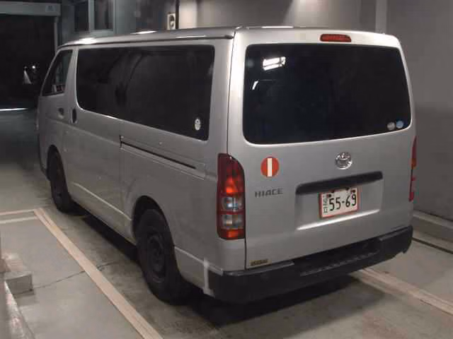 TOYOTA REGIUS ACE