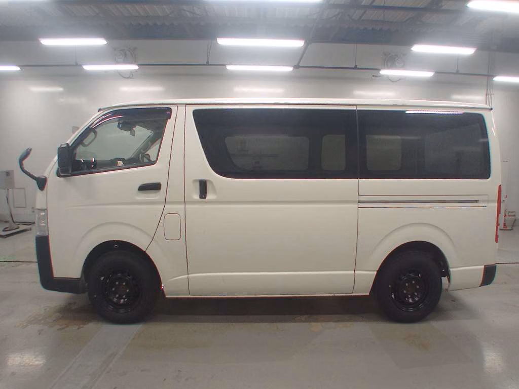 TOYOTA REGIUS ACE