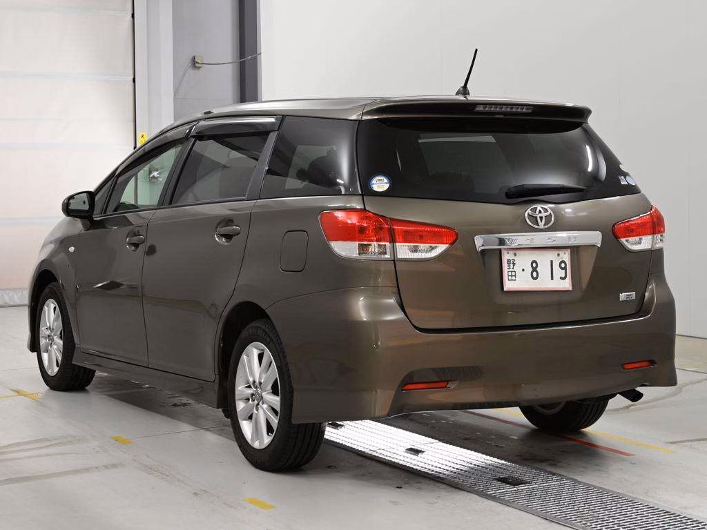 TOYOTA WISH